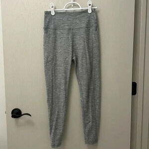 Grey Victoria's Secret Leggings with Pockets Size 6 Yoga Pants